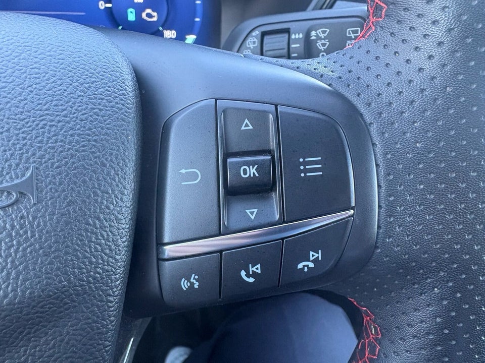 Ford Kuga 2,5 PHEV ST-Line X CVT 5d