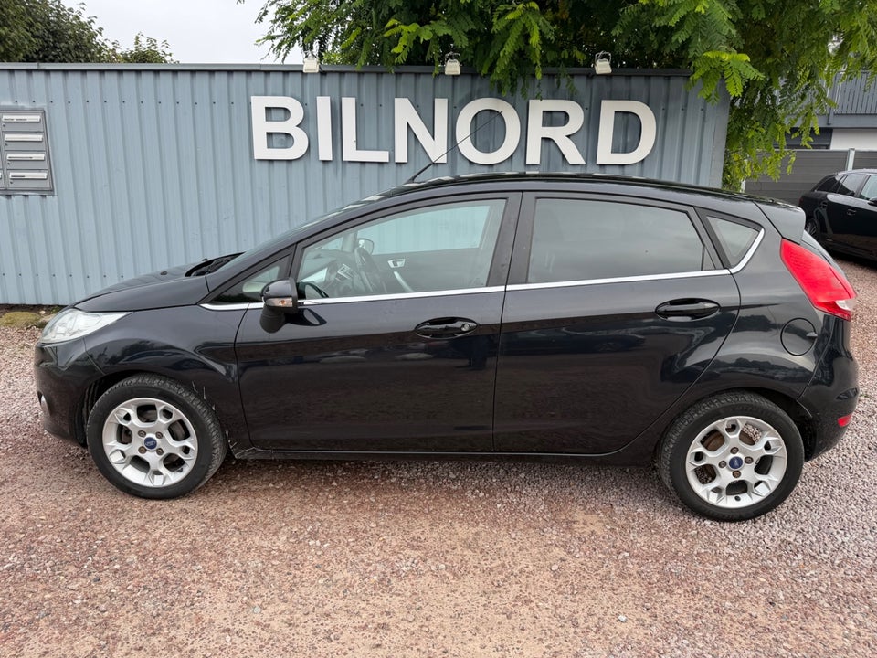 Ford Fiesta 1,25 82 Titanium 5d