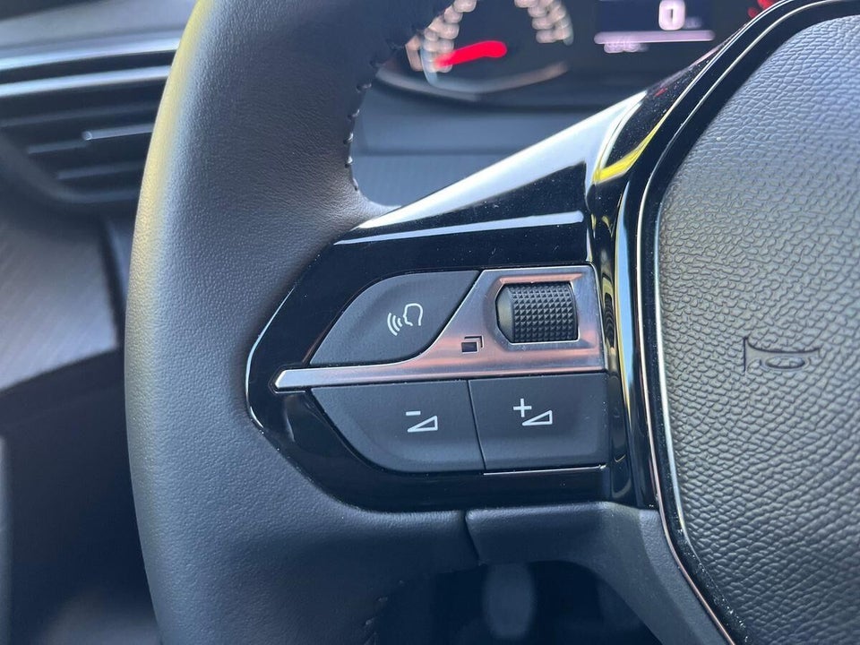 Peugeot 2008 1,2 PureTech 100 Active+ 5d