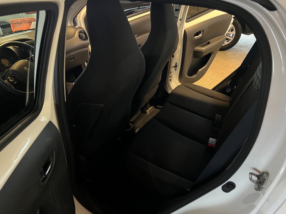 Peugeot 108 1,0 e-VTi 72 Infinity 5d