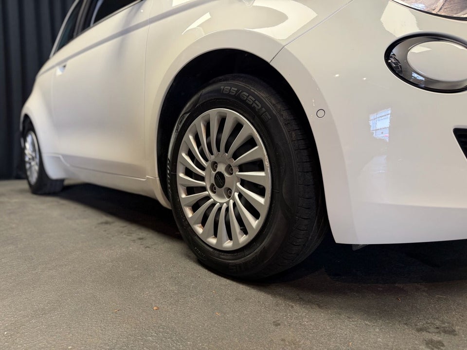 Fiat 500e 42 Icon 3d
