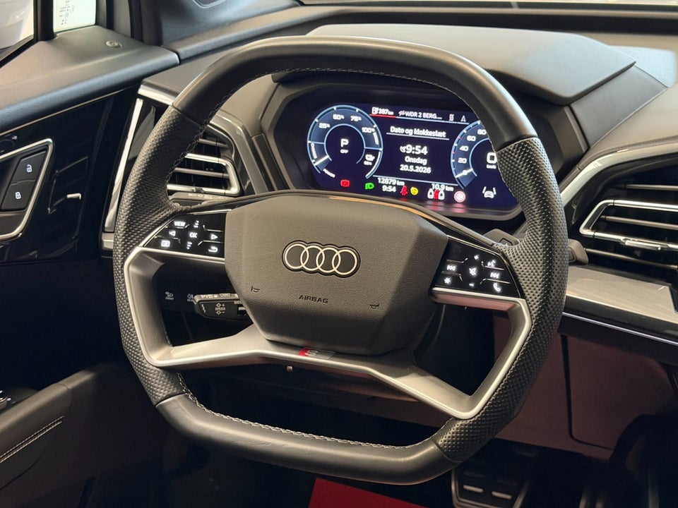 Audi Q4 e-tron 45 S-line quattro 5d