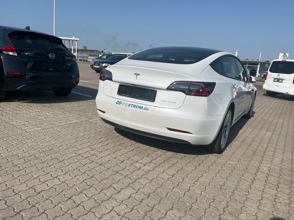 Tesla Model 3 Long Range AWD 4d