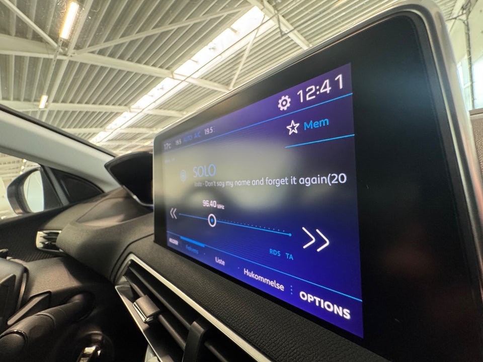 Peugeot 3008 1,2 PureTech 130 Active EAT6 5d