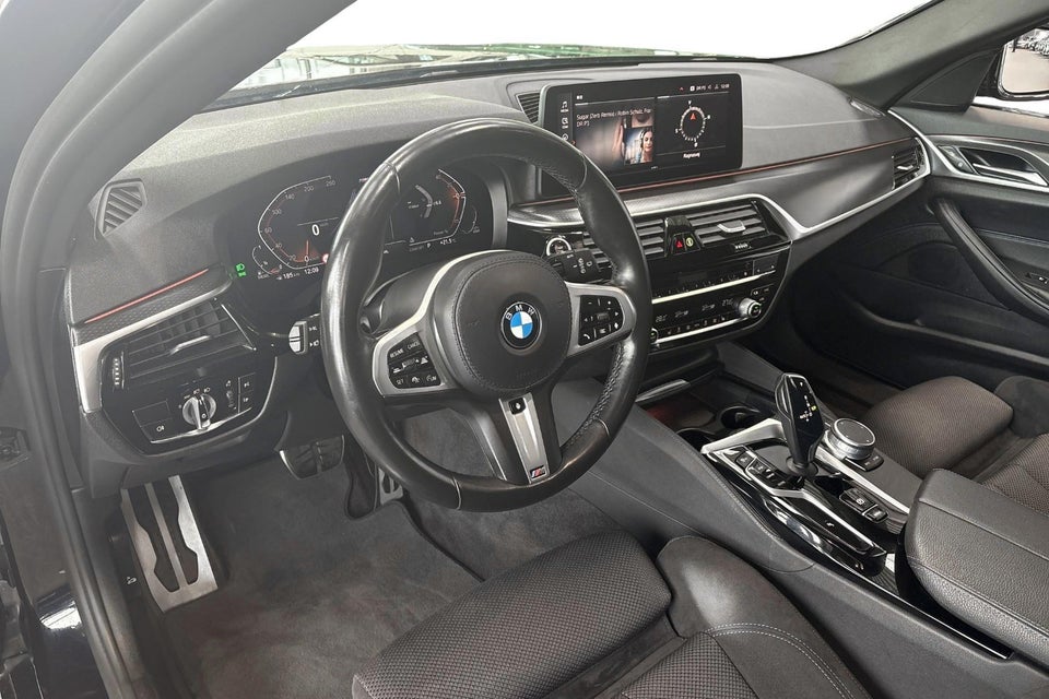 BMW 530d 3,0 Touring M-Sport xDrive aut. 5d