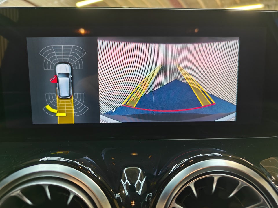 Mercedes EQB250+ Progressive 5d