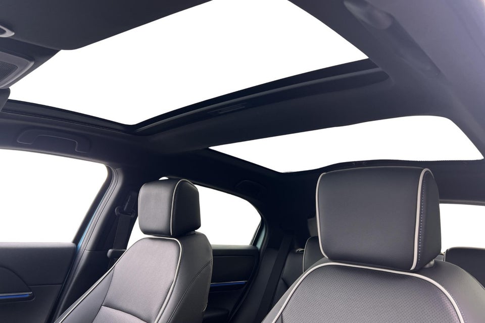 Honda e:Ny1 Advance 5d