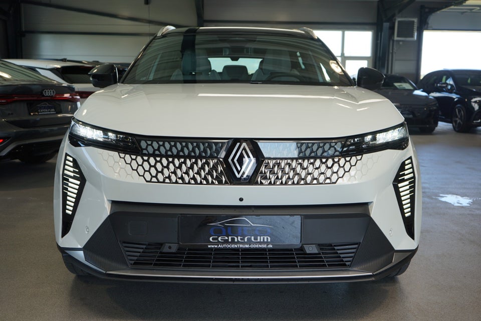 Renault Scenic E-Tech 87 Iconic 5d