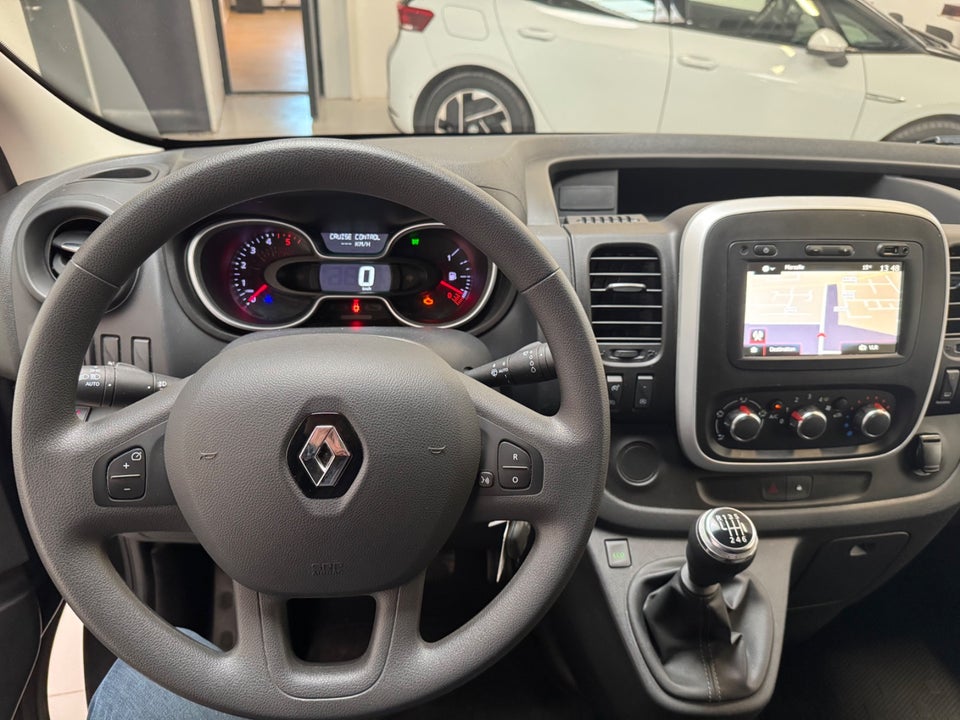 Renault Trafic T29 2,0 dCi 145 L2H1