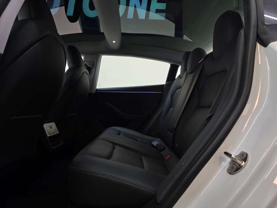 Tesla Model 3 Long Range AWD 4d