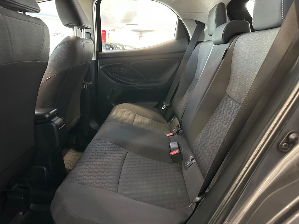 Toyota Yaris 1,5 Hybrid H1 e-CVT 5d