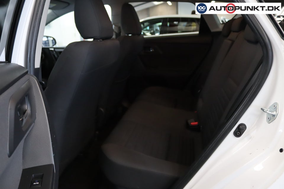 Toyota Auris 1,8 Hybrid H2+ CVT 5d