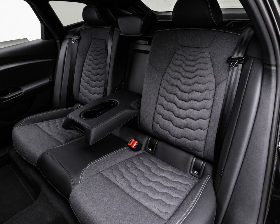 Audi A6 e-tron S-line performance Avant 5d