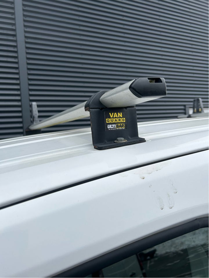 Toyota ProAce City 1,5 D 102 Medium Comfort 5d