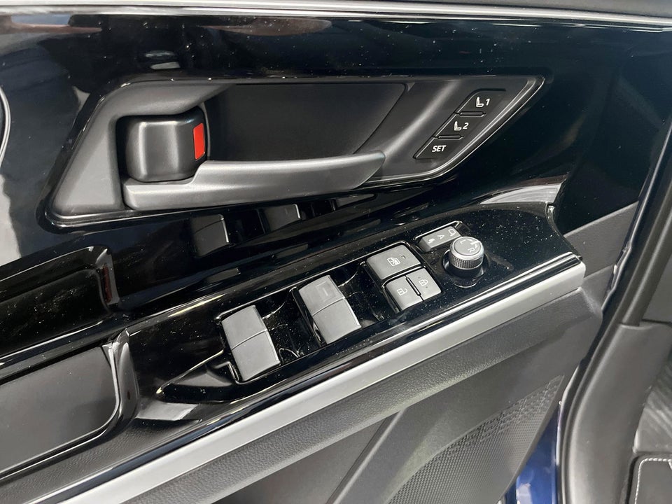 Toyota bZ4X Executive AWD 5d