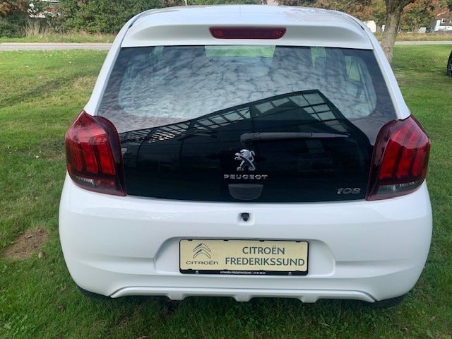 Peugeot 108 1,0 e-VTi 72 Infinity 5d