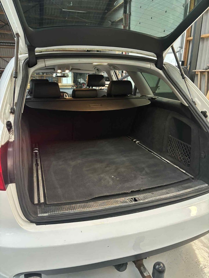 Audi A6 2,4 V6 Avant Multitr. 5d