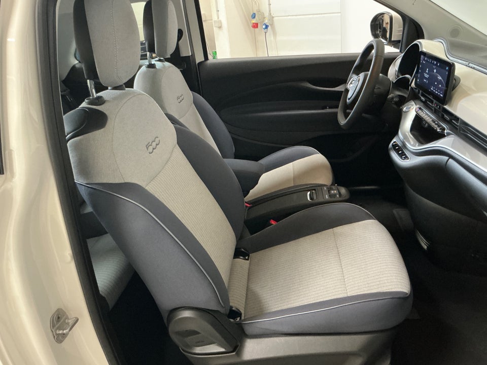 Fiat 500e 42 Icon 3d