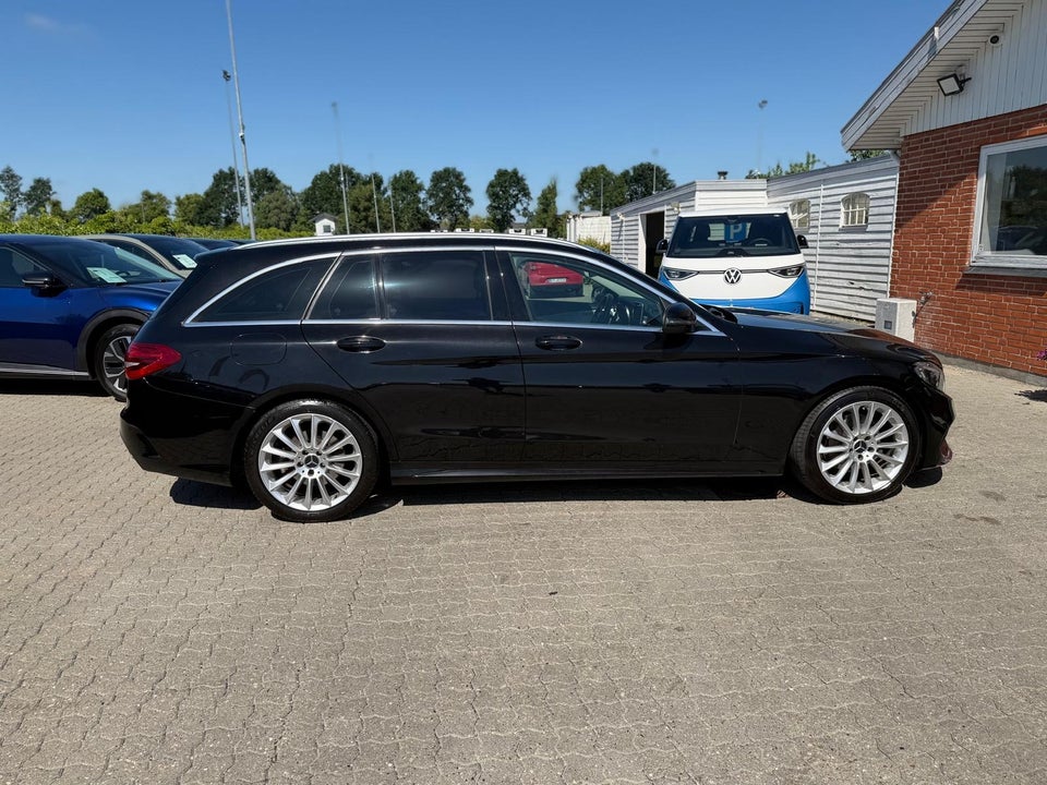 Mercedes C200 2,0 AMG Line stc. aut. 5d