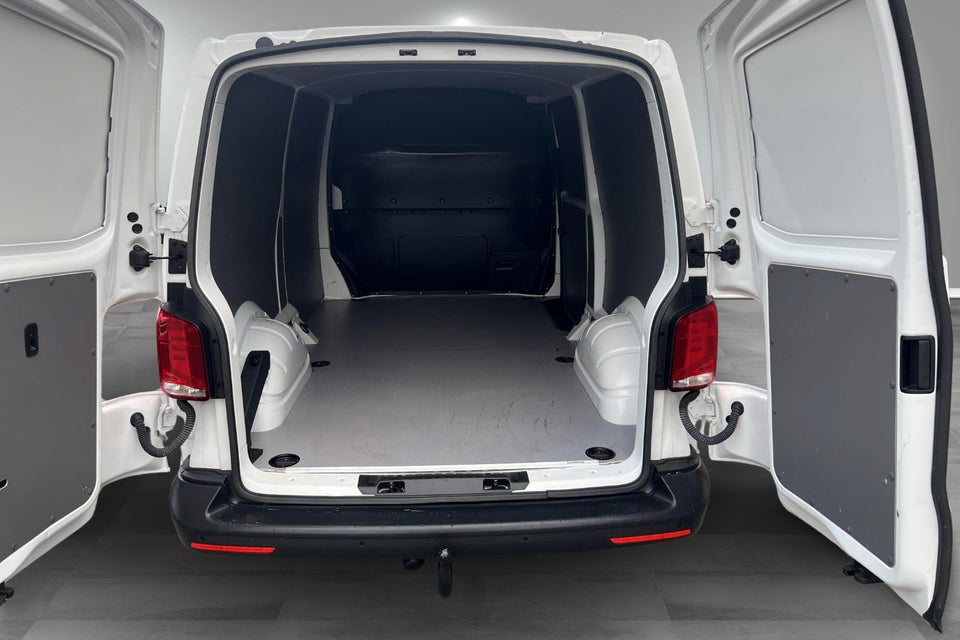 VW Transporter 2,0 TDi 150 Kassevogn DSG lang