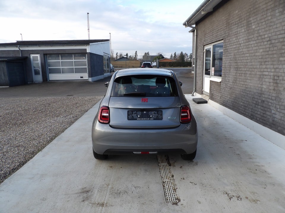 Fiat 500e 42 Icon 3d
