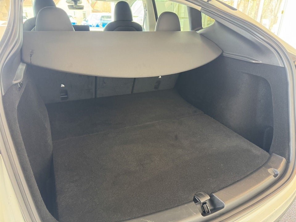 Tesla Model Y RWD 5d