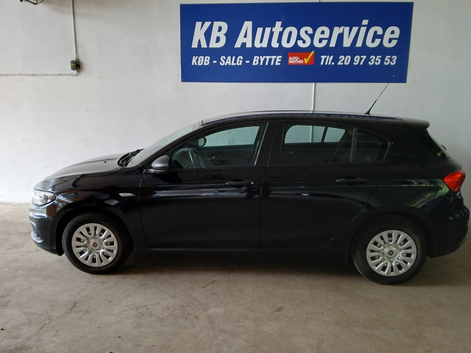 Fiat Tipo 1,4 16V Easy 5d
