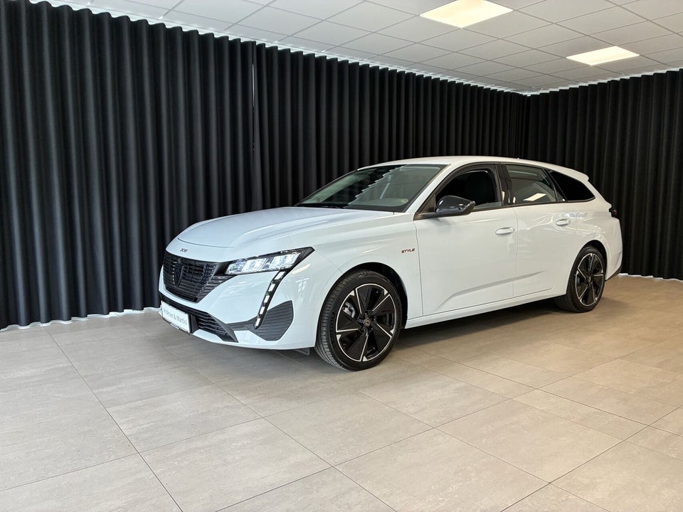 Peugeot e-308 54 Style SW 5d