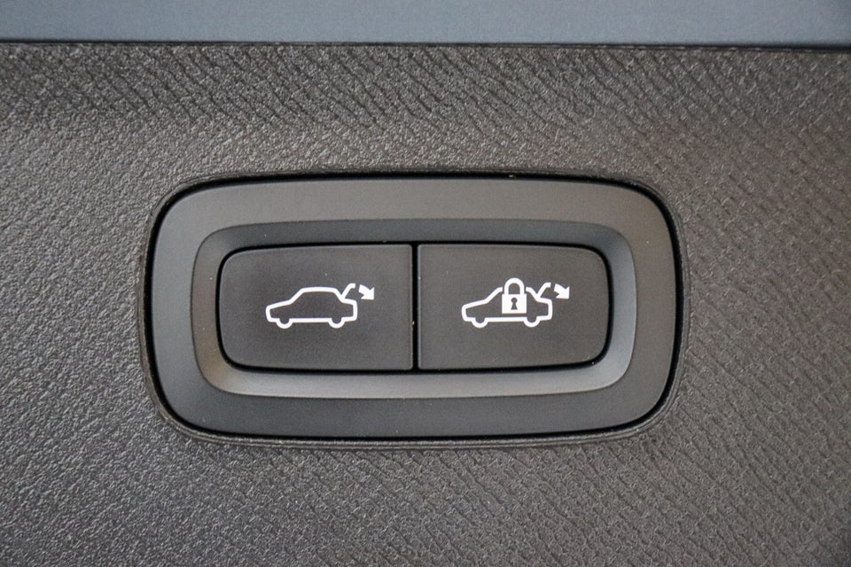 Volvo XC90 2,0 T8 ReCharge Ultimate Dark aut. AWD 7prs 5d