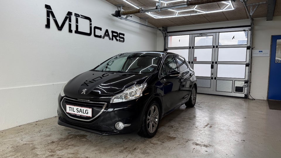 Peugeot 208 1,2 PureTech 82 Allure Sky 5d