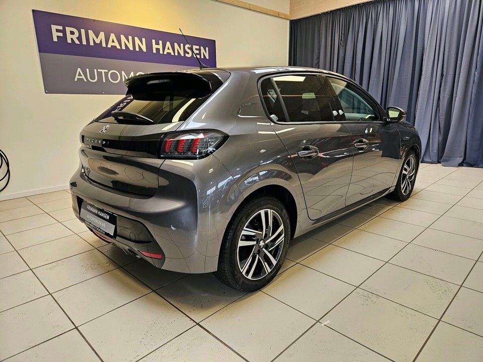 Peugeot 208 1,2 PureTech 100 Allure Sky 5d