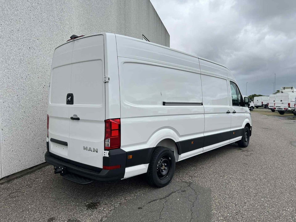 MAN TGE 2,0 3.180 Kassevogn L4H3 aut. FWD