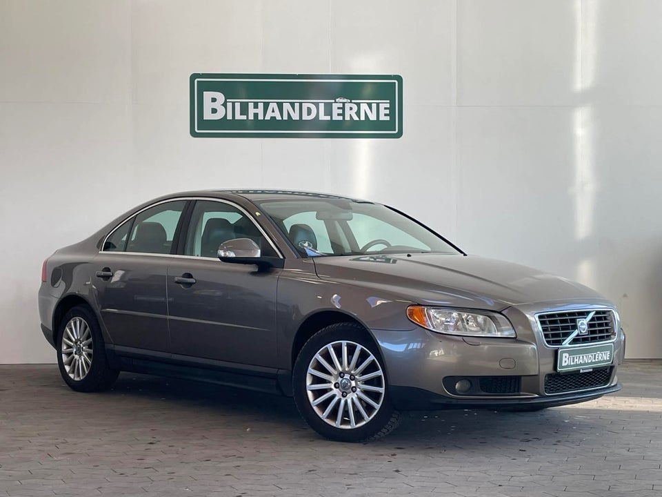Volvo S80 2,5 T Momentum aut. 4d