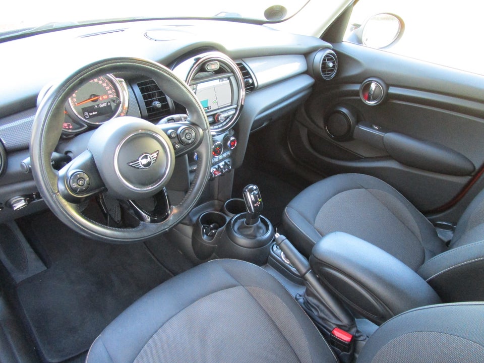 MINI Cooper 1,5 Essential aut. 5d