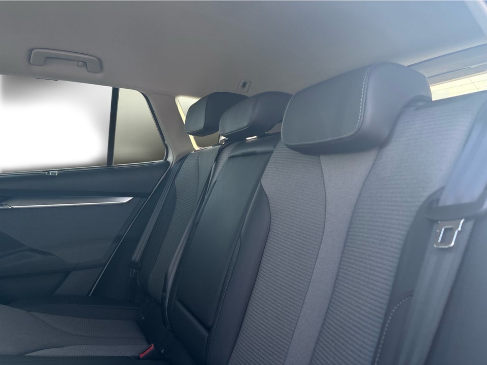 Skoda Enyaq 80 iV Loft 5d