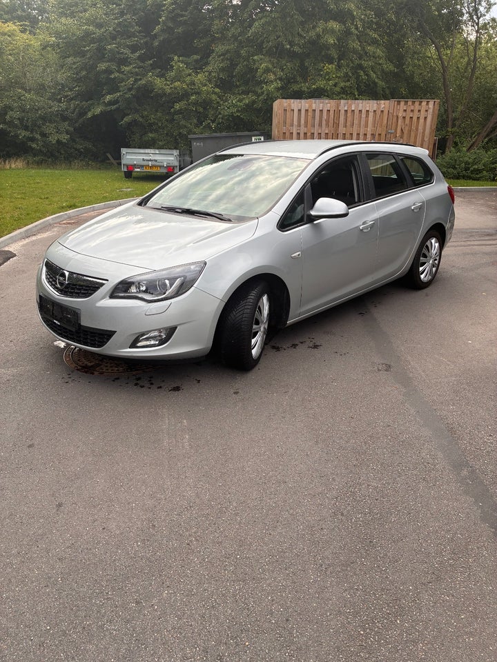 Opel Astra 1,4 T 140 Enjoy Sports Tourer eco 5d