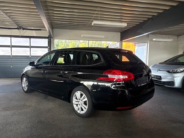 Peugeot 308 1,6 BlueHDi 120 Style 5d