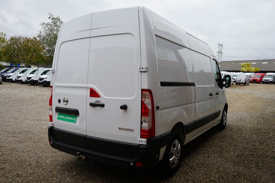 Nissan NV400 2,3 dCi 150 L2H2 Kassevogn