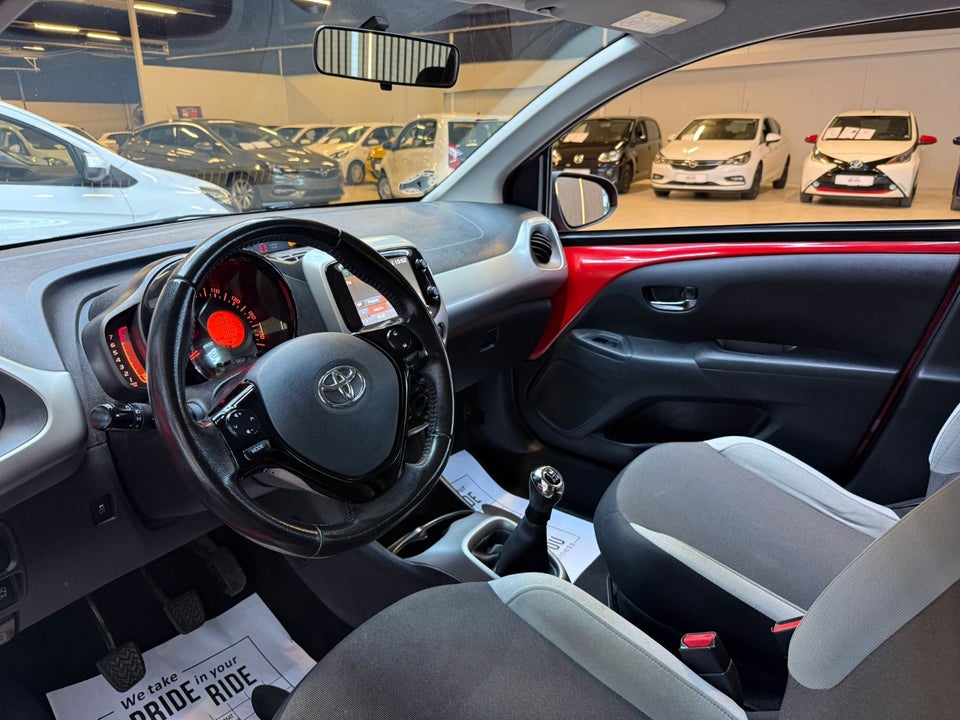 Toyota Aygo 1,0 VVT-i x-touch 5d