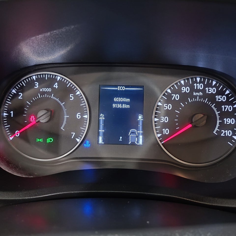 Renault Master IV T35 2,3 dCi 165 L3H2 Kassevogn RWD