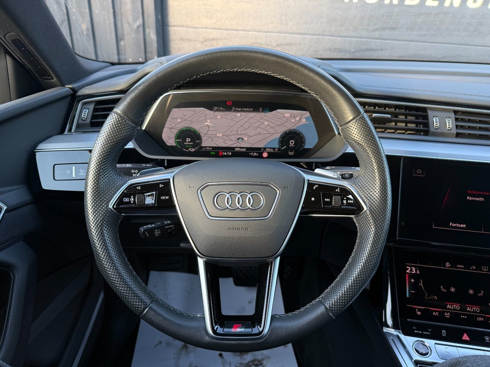 Audi e-tron 55 S-line quattro 5d