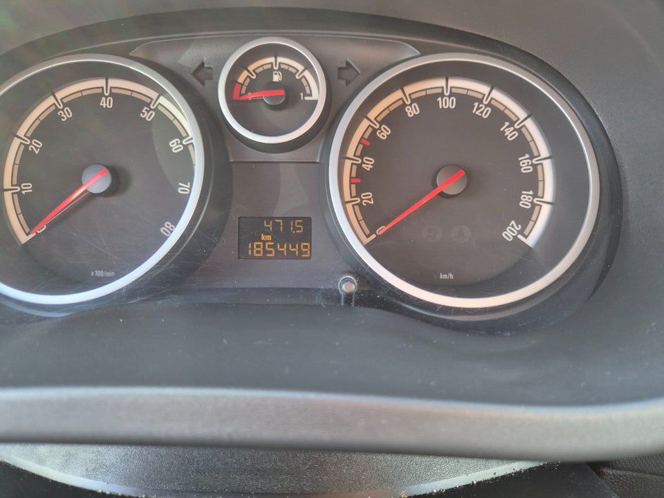 Opel Corsa 1,0 12V Enjoy 5d