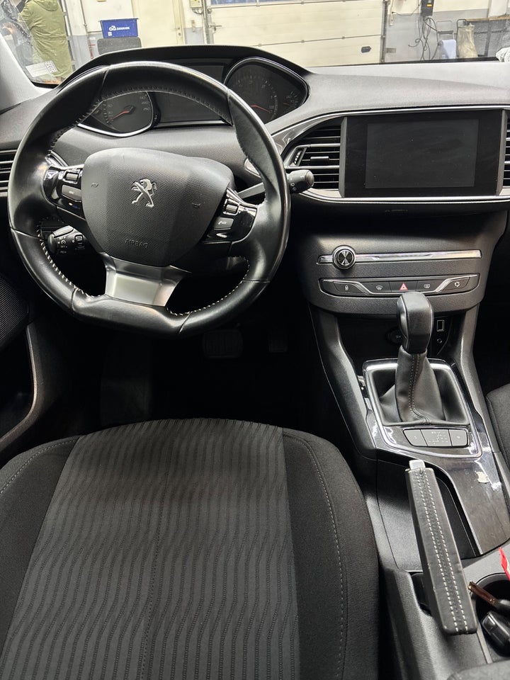 Peugeot 308 1,6 BlueHDi 120 Active SW EAT6 5d