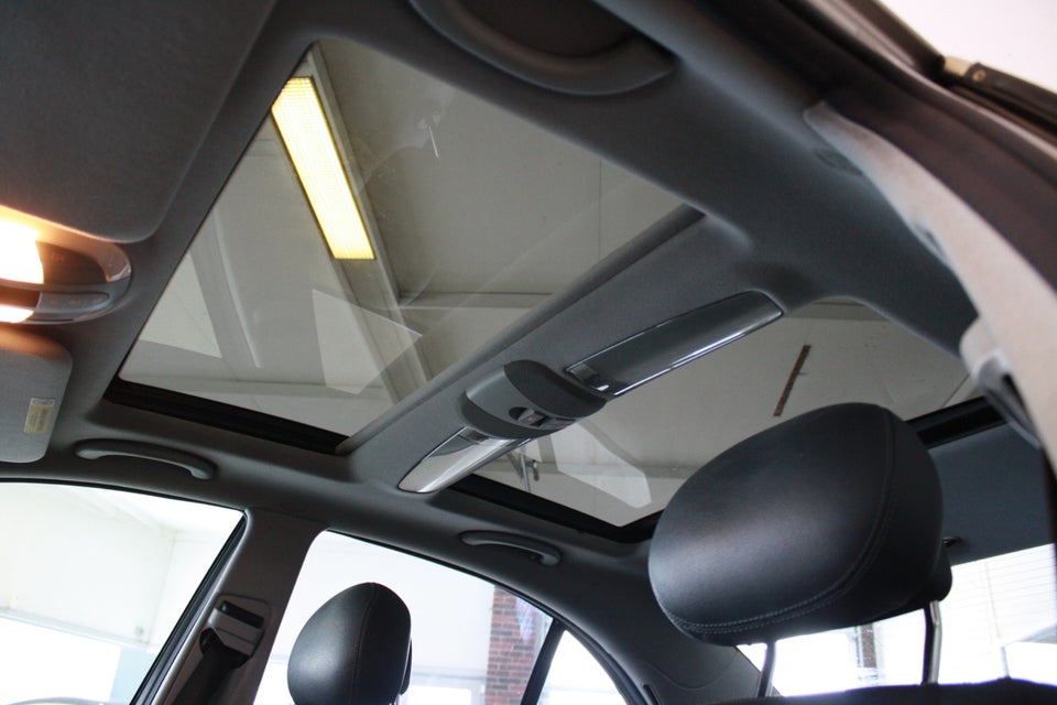 Mercedes E240 2,6 Avantgarde aut. 4d