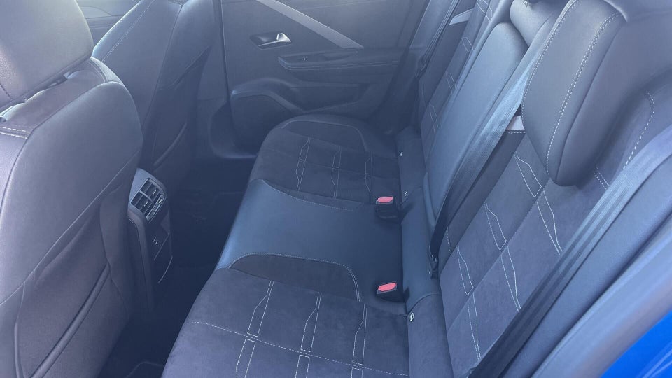 Opel Astra-e 54 Ultimate 5d