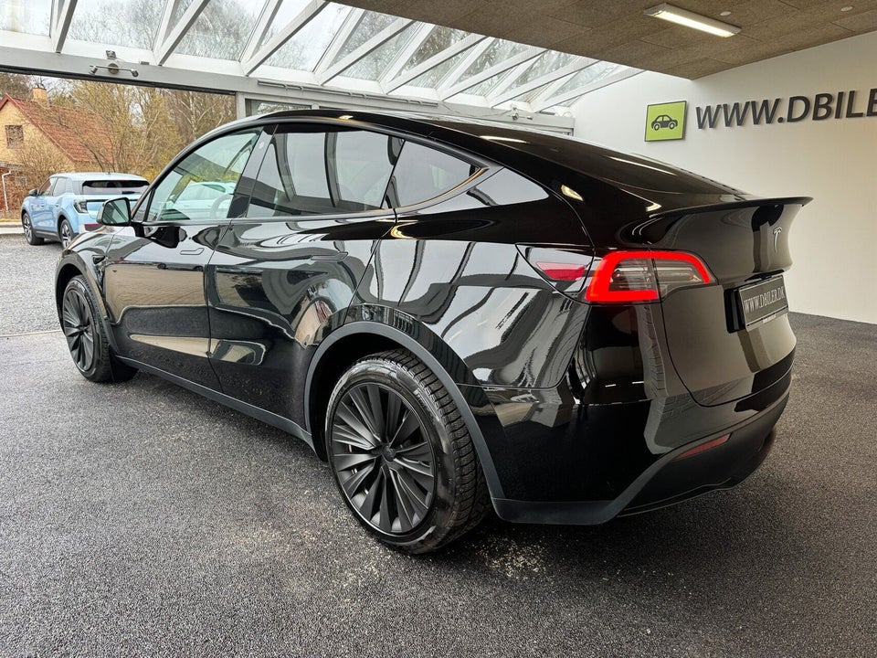Tesla Model Y Long Range AWD 5d