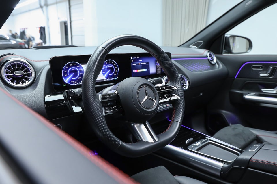 Mercedes EQA350 AMG Line Premium 4Matic 5d