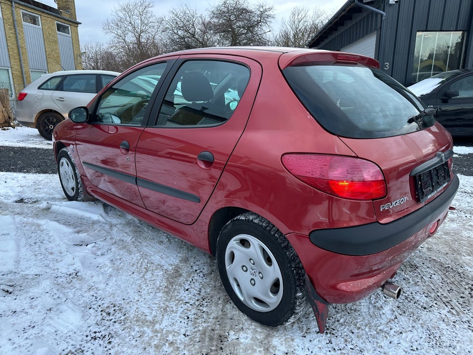 Peugeot 206 1,4 XR 5d