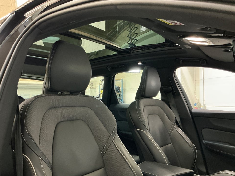 Volvo XC60 2,0 T6 ReCharge Plus Dark aut. AWD 5d