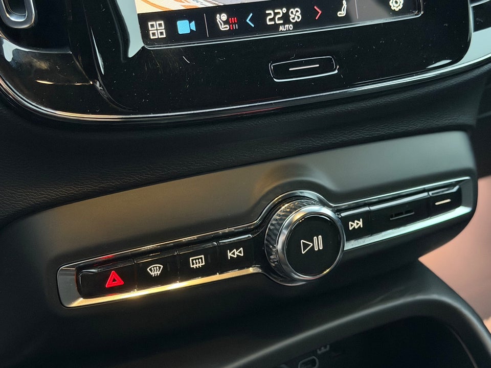 Volvo XC40 ReCharge Core 5d
